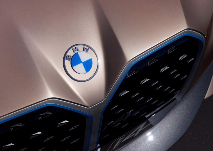BMW'nin yeni logosu