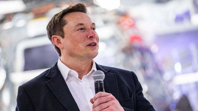 Elon Musk 1200 solunum cihazı bağışladı