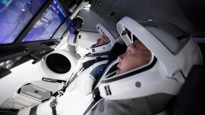 NASA SpaceX Dokunmatik Ekran