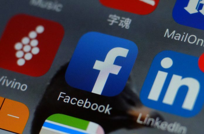 Facebook Sosyal Medya Düzenlemesi Temsilci