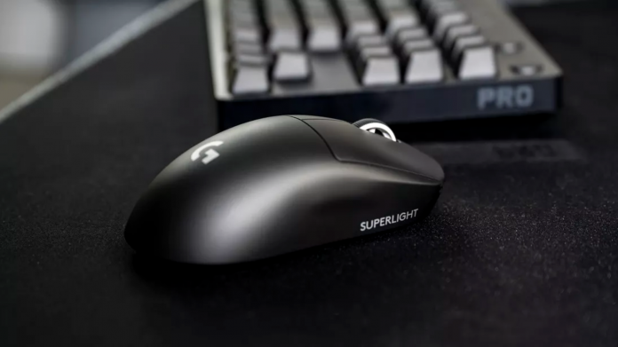 Logitech Pro x Superlight Oyuncu Mouse'u