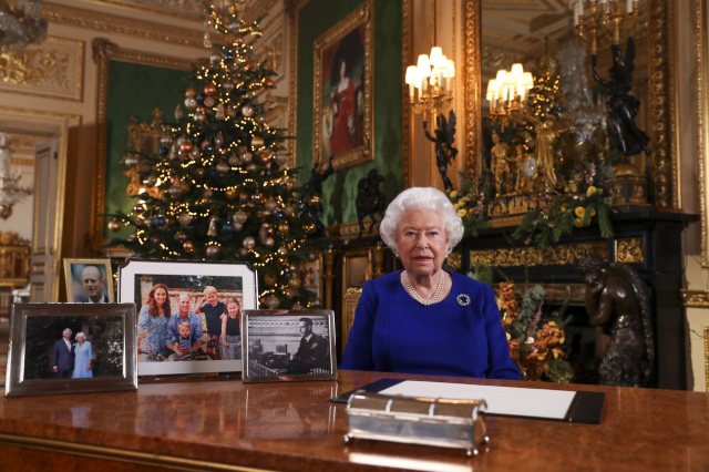 İngiltere Kraliçesi Yeni Yıl Mesajı Alexa